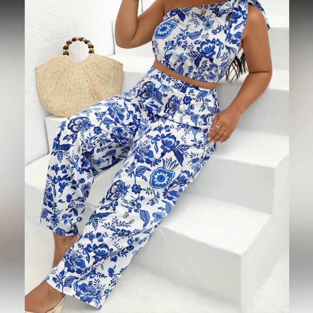 Women’s Plus Blue White Boho Floral Print One Shoulder Crop Top & Wide Leg Pants
